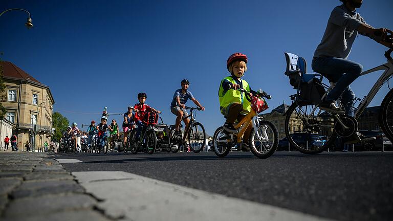 Mit einem sogenannten Kidical Mass Ride durch die Innenstadt startet am Samstag der Aktionstag Zukunftsallee in der Semmelstraße in Würzburg.&nbsp;