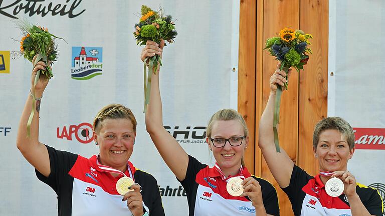 2018 gewann Sarah Bindrich (Mitte) Silber im Teamwettbewerb der Europameisterschaft. 2018 gewann Sarah Bindrich (Mitte) Silber im Teamwettbewerb der Europameisterschaft.