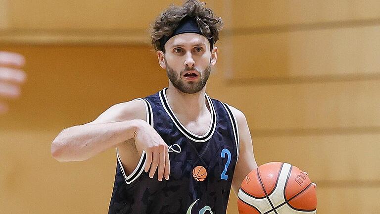 Point Guard Constantin Ebert führte die Aufholjagd der TG SPRINTIS Veitshoechheim in Breitengüßbach an. Jedoch verlor 'Veits' das erste Spiel im Play-off-Halbfinale.