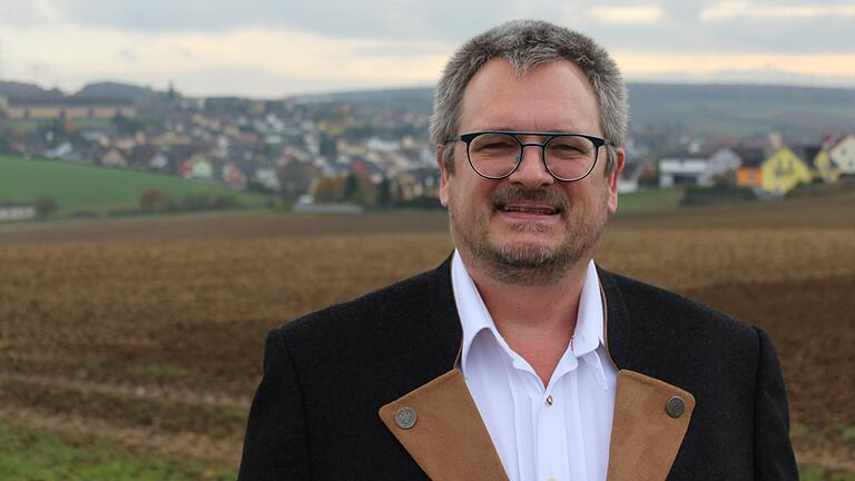 Harald Engbrecht wurde in Kleinrinderfeld zum neuen Bürgermeister gewählt. Harald Engbrecht wurde in Kleinrinderfeld zum neuen Bürgermeister gewählt.