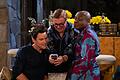 Streaming zum Mitreden - &bdquo;Mid-Century Modern&rdquo; bei Disney+       -  Matt Bomer, Nathan Lane und Nathan Lee Graham in einer Szene aus &bdquo;Mid-Century Modern&rdquo;. Seit Karfreitag ist die Sitcom mit zehn Episoden (jeweils um die 20 bis 25 Minuten Länge) beim Streamingdienst Disney+ abrufbar.