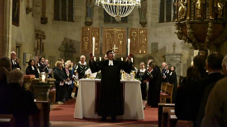 Mit dem Abendmahl und dem Segen endete der einmalige Gottesdienst.