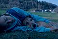 Kinostart - 'Hundschuldig'       -  Laetitia Dosch als Avril Lucciani und Hund Cosmos in einer Szene des Films 'Hundschuldig'.