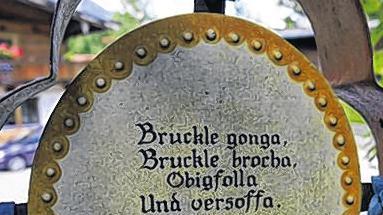 Zum Lachen auf den Friedhof