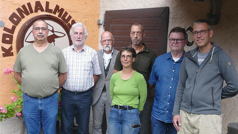 Gewählt und geehrt in der Reservistenkameradschaft Kitzingen (von links): Michael Fexer, Gerhard Bauer, Dieter Popp, Yvonne Stöckl, Markus Feser, Peter Engmann und Christoph Engert.
