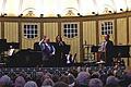 Gesellige Singen: Edmund Seller hört auf       -  Sylvie Thormann verabschiedet Edmund Seller (von links): Edmund Seller, Sylvie Thormann (Kurdirektorin und Geschäftsführerin der Bayer. Staatsbad Bad Kissingen GmbH) & Bruno Heynen (Leiter der Veranstaltungsabteilung der Bayer. Staatsbad Bad Kissingen GmbH)