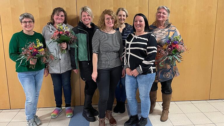 Auf dem Foto von links Doris Keidel, Jutta Jahrsdörfer, Verena Kohl, Britta Steinmüller, Carmen Wochnick, Eva Trost, Hedi Uebelacker.