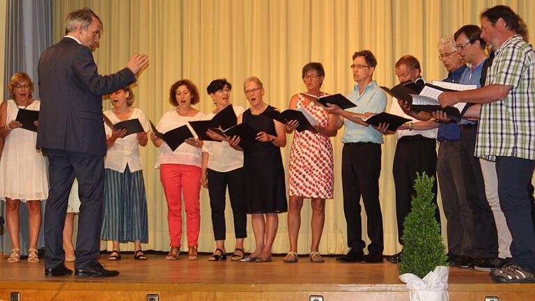 Das 25-jährige Bestehen der Sing- und Musikschule Gemünden wurde im Festsaal des Kreuzklosters Gemünden gewürdigt.