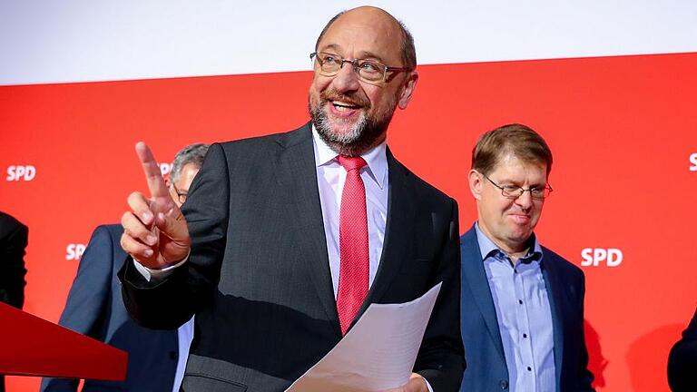 Landtagswahl in Niedersachsen - SPD - Martin Schulz im Willy-Brandt-Haus in Berlin nach der ersten Hochrechnung zur Landtagswahl in Niedersachsen Landtagswahl in Niedersachsen - SPD - Martin Schulz im Willy-Brandt-Haus in Berlin nach der ersten Hochrechnung zur Landtagswahl in Niedersachsen