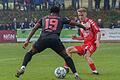 Aubstadts Rechtsverteidiger Leonard Langhans (rechts, Szene aus dem Hinspiel) hat eine Kickers Vergangenheit und würden gerne mit dem TSV Aubstadt am Samstag im Derby in Würzburg punkten.