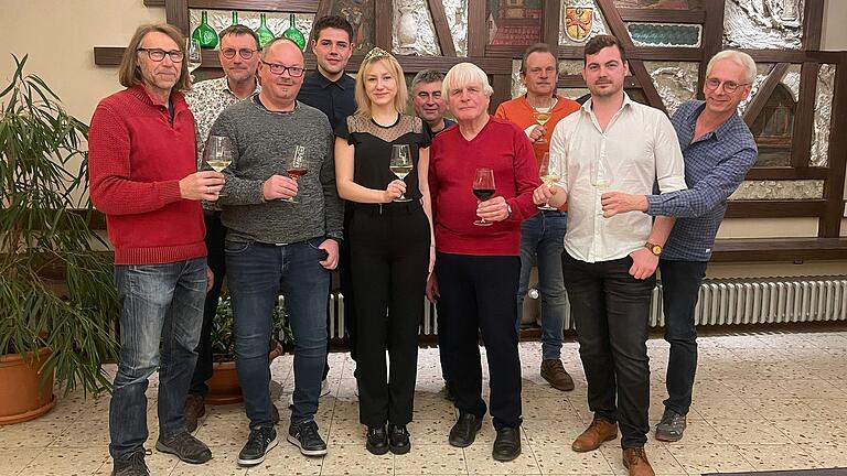 Viele Weine präsentierten die Abtswinder Winzer bei der diesjährigen Jungweinprobe.