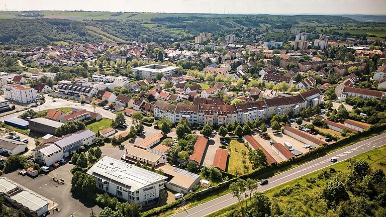 Gerbrunn von oben.&nbsp; Wer in der Region um die Gemeinde im Jahr 2023 ein Haus kaufte, bezahlte dort im Durchschnitt mehr als in allen anderen Regionen des Landkreises.