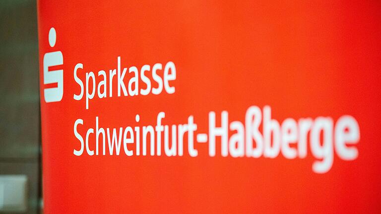 Etwa 680 Beschäftigte hat die Sparkasse Schweinfurt-Haßberge. Etwa 680 Beschäftigte hat die Sparkasse Schweinfurt-Haßberge.
