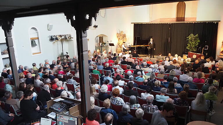 Impressionen vom Benefizkonzert in der Alten Schonunger Kirche.