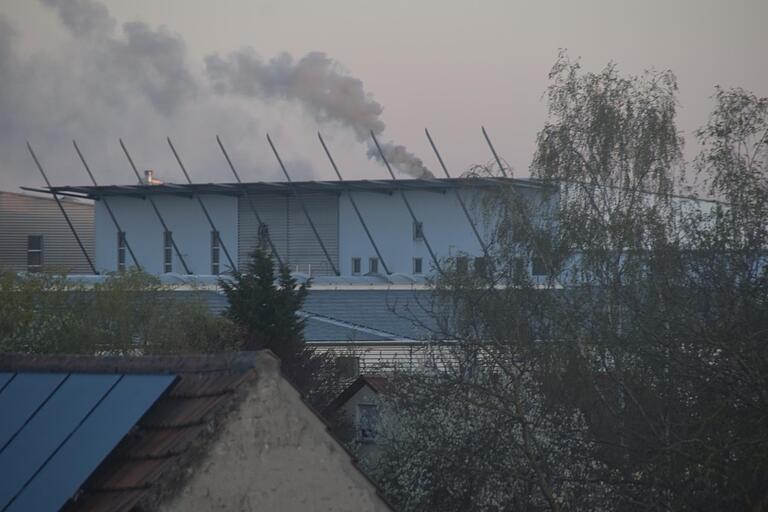 Brand bei Kräuter Mix in Abtswind am Montagmorgen. Brand bei Kräuter Mix in Abtswind am Montagmorgen.