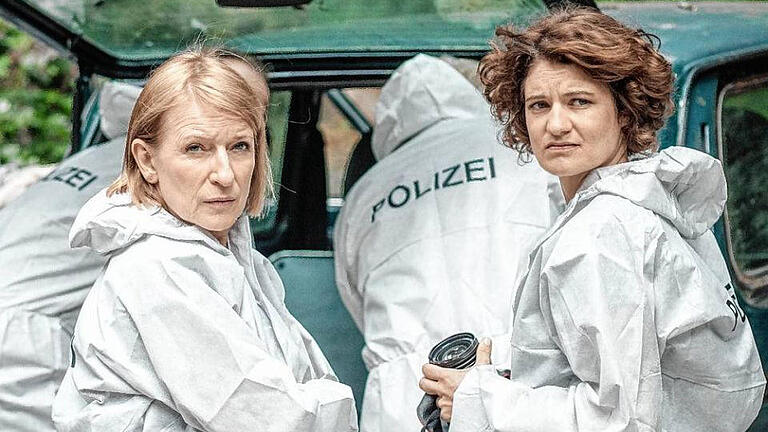 Franken-Tatort       -  Nachdenkliche Ermittler: Paula Ringelhahn (Dagmar Manzel, links) und Wanda Goldwasser (Eli Wasserscheid).