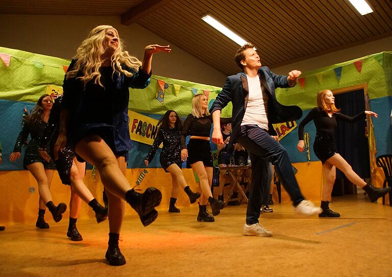 Fulminanter Schlusspunkt war die Tanznummer 'Flashdance'. Fulminanter Schlusspunkt war die Tanznummer 'Flashdance'.