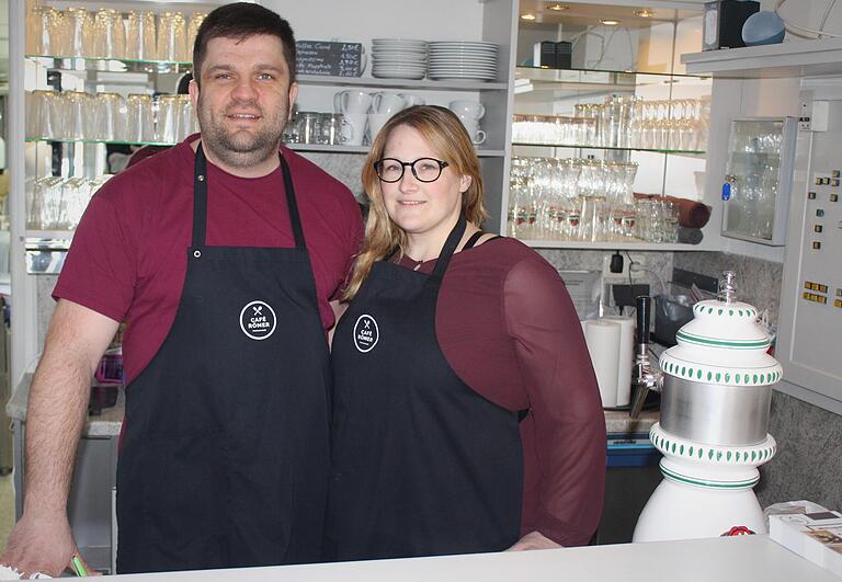 Benjamin und Helena Stechowsky hatten das Cafe Römer in Prichsenstadt gepachtet, diesen Traum angesichts steigender Kosten aber wieder aufgegeben.