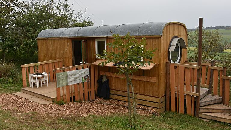 Der Bedarf im Waldkindergarten in Remlingen steigt schon nach wenigen Monaten. Für das kommende Kindergartenjahr braucht es einen größeren Bauwagen, um alle bis jetzt angemeldeten Kinder aufnehmen zu können. Ein stimmiges Konzept überzeugt die Eltern.