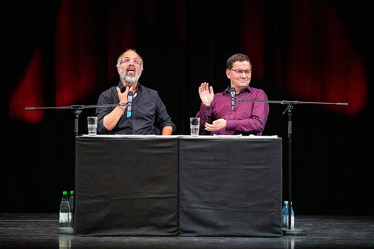 Christoph Maria Herbst (links) und Moritz Netenjakob gestalteten einen besonderen Theaterabend. Christoph Maria Herbst (links) und Moritz Netenjakob gestalteten einen besonderen Theaterabend.