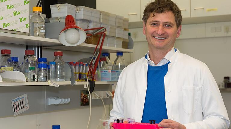 Professor Jörg Vogel leitet das Institut für Molekulare Infektionsbiologie an der Uni Würzburg und forscht auch zum Coronavirus. Professor Jörg Vogel leitet das Institut für Molekulare Infektionsbiologie an der Uni Würzburg und forscht auch zum Coronavirus.