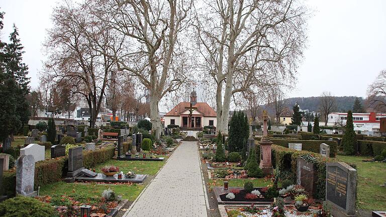 Der Karlstadter Altstadtfriedhof.