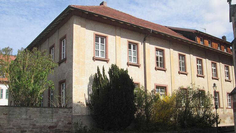 Die alte Volksschule in Hammelburg - Die alte Volksschule in Hammelburg Die alte Volksschule in Hammelburg - Die alte Volksschule in Hammelburg