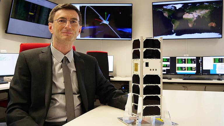 Für die Forschung: Satellit aus Würzburg ins All geschossen - Federführend hinter 'Sonate' ist Hakan Kayal, Professor für Raumfahrttechnik. Für die Forschung: Satellit aus Würzburg ins All geschossen - Federführend hinter 'Sonate' ist Hakan Kayal, Professor für Raumfahrttechnik.