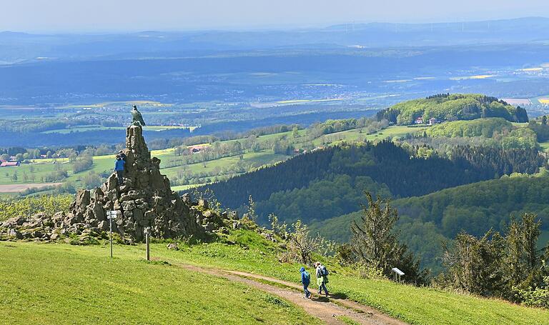 Wandern auf der Wasserkuppe in der hessischen Rhön.