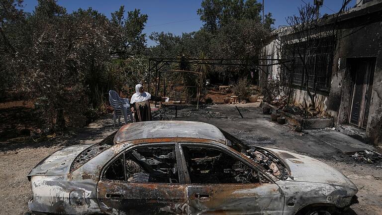 Siedlergewalt gegen Palästinenser im Westjordanland       -  Militante Siedler stecken in Dschit bei Nablus Häuser und Autos in Brand, ein Palästinenser stirbt durch Schüsse in die Brust. (Archivbild)