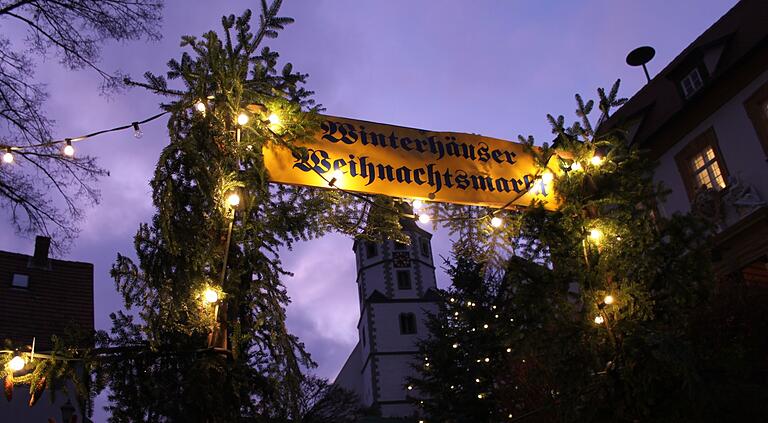 Vorweihnachtliche Stimmung herrscht am ersten Adventswochenende auch in Winterhausen. Vorweihnachtliche Stimmung herrscht am ersten Adventswochenende auch in Winterhausen.