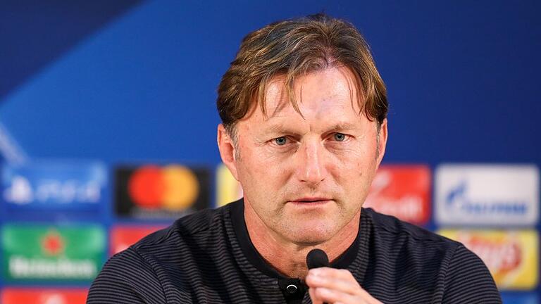 Ralph Hasenhüttl - Verzichtete auf ein Abschlusstraining in Porto: RB-Coach Ralph Hasenhüttl. Ralph Hasenhüttl - Verzichtete auf ein Abschlusstraining in Porto: RB-Coach Ralph Hasenhüttl.