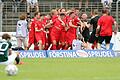 Forcieren nach dem 1:0 im Relegations-Hinspiel ihren nächsten großen Wurf: Die in Schweinfurt rot gekleideten Spieler des TSV Havelse.&nbsp;
