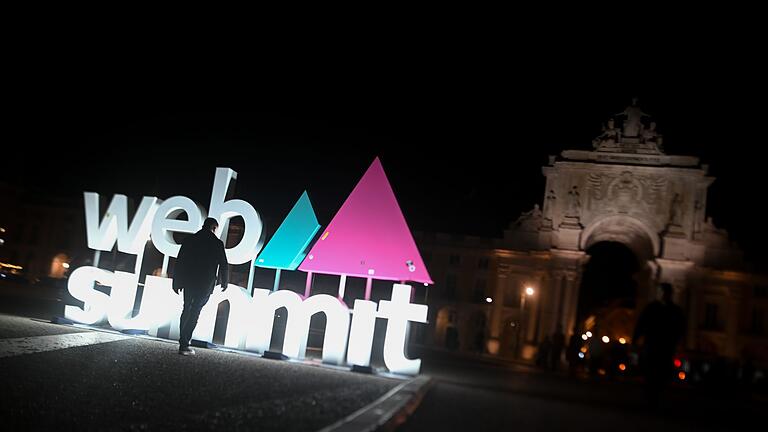 Techkonferenz &bdquo;Web Summit&rdquo;       -  Wirtschaftsminister Habeck wird bei Besuch des &bdquo;Web Summits&rdquo; in Lissabon von einer rein weiblichen Delegation begleitet.