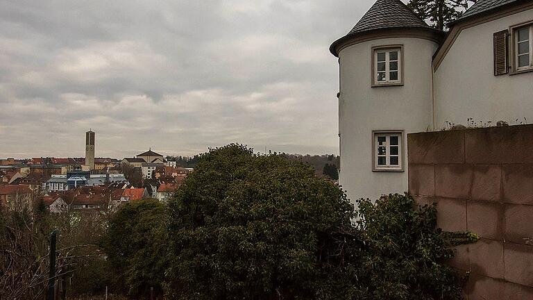 Der Kiliansberg bietet beste Aussichten auf die Altstadt. Der Kiliansberg bietet beste Aussichten auf die Altstadt.