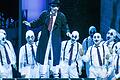 Der zynische Hofnarr wir zum Opfer seiner eigenen Gemeinheit: Kosma Ranuer als Rigoletto am Mainfranken Theater.