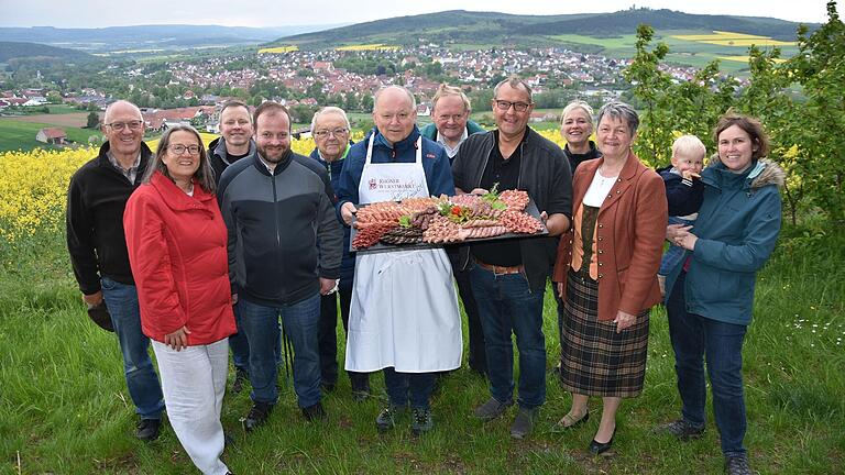 1.Reihe von li. n. re.: Susanne Orf, Steffen Malzer, Michael Geier, Anton Koob, Karina Werner, Julia Rösch mit Sohn Jonathan2.Reihe von li. n.re.: Ulrich Waldsachs, Andreas Ortlepp, Anton Büttner, Hugo Neugebauer, Elke Bassil