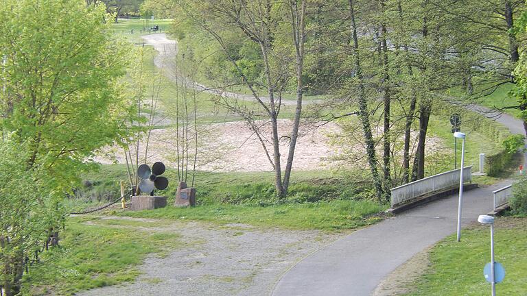 Christoph Chodura möchte mit einer 'IG Stadtstrand' für eine Belebung des Geländes hinter dem Lohrer Bootshafen sorgen.&nbsp;