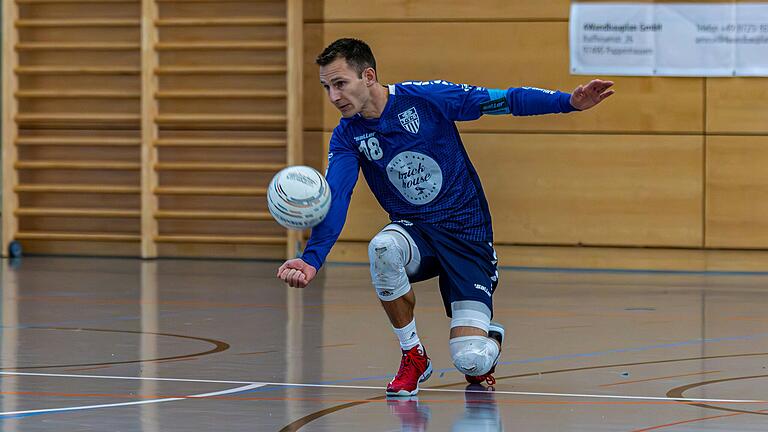 Fabian Sagstetter verlor mit seinem TV Oberndorf in Pfungstadt das erste Spiel der neuen Saison in der Faustball-Bundesliga Süd.