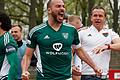 Der Urschrei: Ausgelassen feiern Torschütze Adam Jabiri (Mitte) und Trainer Marc Reitmaier (rechts) den 2:1-Sieg des FC 05 Schweinfurt über Ansbach.