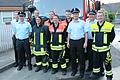Feuerwehrleute zeigen Leistung       -  Unter den Augen der Kreisbrandmeister Philipp Renninger, Jürgen Fuß und Dieter Schöll galt es bei der Leistungsprüfung, Aufgaben wie Wasserentnahme vom Unterflurhydranten, Aufbau einer Wasserversorgung, Löschangriff unter Atemschutz oder Bereitstellung eines Sicherungstrupps nach der Stoppuhr zu erledigen.  Auch etliche Zuschauer, darunter Bürgermeister Peter Juks, Sicherheitsbeauftragter Manfred Singer, Ehrenkreisbrandmeister Werner Graf und Ehrenkommandant Günter Braun, Kommandant Peter Reuß und die Vorstände Winfried Spänkuch und Alois Geiger verfolgten das Geschehen.  Kreisbrandmeister Dieter Schöll lobte abschließend die Truppe für ihre Leistungen und ihr Engagement für die Sicherheit der Bevölkerung und überreichte  mit Unterstützung des Schiedsrichterteams die Abzeichen.   Stufe 1 haben bestanden: Monika Sessler und Jan Riegel; Stufe 2: Anna-Lena Singer, Fabio Kilian und Marco Biebelriether; Stufe 3: Annabel Wilhelm, Dominik Dörr, Jannik Hins, Markus Meckel und Jonas Savickas; Stufe 4: Lena Savickas, Andreas Gramlich und Niklas Dettelbacher; Stufe 5: Patrick Stainbrook und Elmar Spall; Stufe 6 (Gold/Rot): Evi Geiger, Ivonne Liebler, Simon Spänkuch, Felix Spänkuch und Bastian Dürr.  Als Belohnung gab es abschließend eine zünftige Brotzeit im Feuerwehrhaus. Im Bild die Teilnehmer der Leistungsstufe 6 mit dem Schiedsrichterteam und Kommandant Peter Reuß.  Foto: REINHARD OTT
