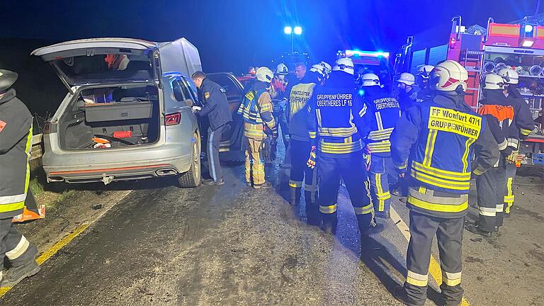 Bei einem Frontalzusammenstoß zweier Fahrzeuge nahe Horhausen im April 2022 verliert eine 55-jährige Frau ihr Leben. Der Verursacher wird Anfang 2023 zu einer Gefängnisstrafe verurteilt. (Archivbild)