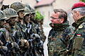 Bundesverteidigungsminister Pistorius in Hammelburg.jpeg       -  Verteidigungsminister Boris Pistorius (Zweiter von rechts) will die Bundeswehr 'kriegstüchtig' machen.