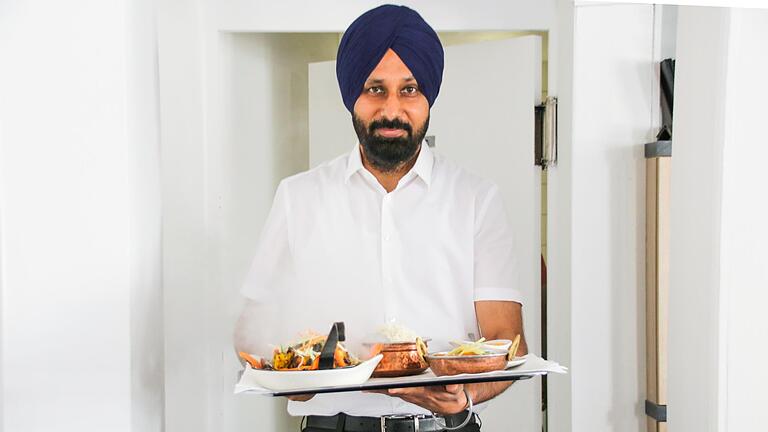 Ujjager Singh ist mit seinem indischen Restaurant eine feste Größe am Marktplatz.       -  Ujjager Singh ist mit seinem indischen Restaurant eine feste Größe am Marktplatz.