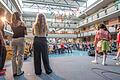 Zahlreiche Menschen besuchten  am Samstag den Festakt zum 50-jährigen Bestehen des Friedrich-Koenig-Gymnasiums in der Zellerau.