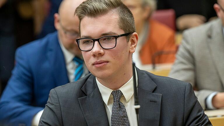 AfD-Politiker Daniel Halemba: Zieht seine Partei jetzt 'harte Konsequenzen'? AfD-Politiker Daniel Halemba: Zieht seine Partei jetzt 'harte Konsequenzen'?