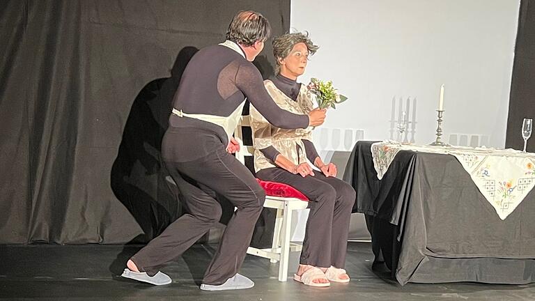 'Spuren im Gedächtnis oder Was bleibt': Das Theaterstück geht unter die Haut. 'Spuren im Gedächtnis oder Was bleibt': Das Theaterstück geht unter die Haut.
