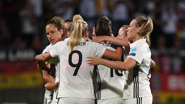 Erleichterung       -  Nach dem 2:1-Sieg über Italien ist der Weg ins EM-Viertelfinale für die deutschen Fußballerinnen geebnet.