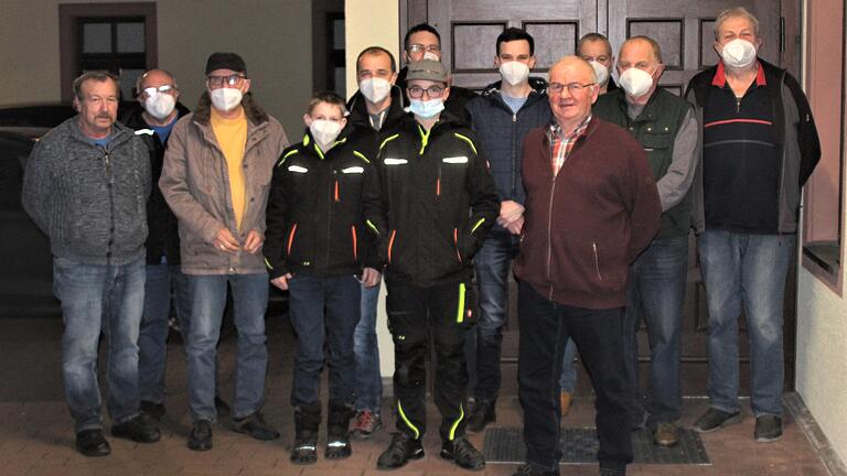 Das Foto zeigt (von links): Bernhard Eichner, Theo Ehehalt, Manfred Hoffmann, Jan Freudenberger, Stefan Schlothauer, Johannes Ehehalt, Timo Schlothauer, Jakob Gopp, Kurt Schebler, Hubertus Ullrich, Rudi Chwalczyk, Gerhard Droll.