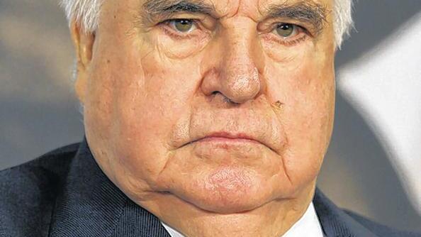 Schweigt: Helmut Kohl